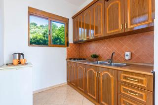 Radhima Panoramic Sea View Studio Apt 6 - Kitchen, Parking & Balcony - 2