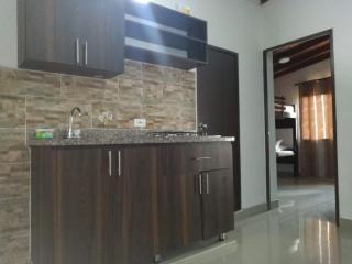 01 APARTMENT CON BAlCON LAURELES - 7