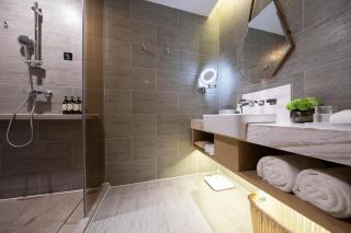 Atour Hotel Qingdao May Fourth Square Badaguan - 5