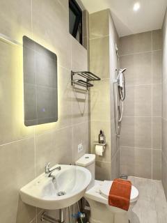 Space Residency Suite Near KSL City Mall JB by Neo - 3