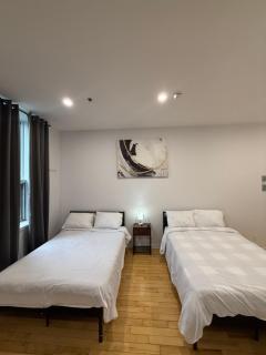 Cozy studio sleeps 4 with Free private parking - 2