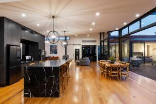 The Haig Retreat Coastal Luxury in Mornington - 7