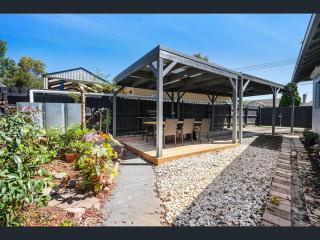 Melbourne Airport Home - 4
