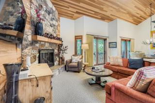 Pet Friendly 1763 Lakeside Getaway at Deer Valley - 4