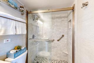 Sandpiper Towers 402 - 1