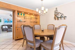 347 Carmine Dr - 5