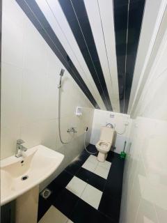 Himawari Hills Hotel and Hostel - 7