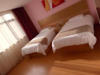 GreenTree Inn Shangrao Qianshan hekou old town Xinjiang longting shell hotel - 1