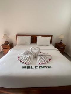 D'Janu Homestay - 8
