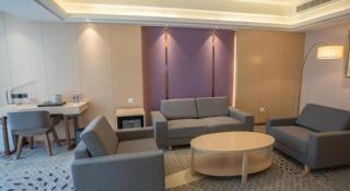 Lavande Hotels· Yueyang Linxiang Zhongfa - 2