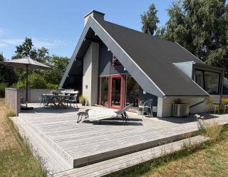 Cozy Original Holiday Home - Close To The Beach - 9