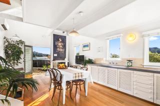 The Stables - Charming Loft with Derwent River Views - 2