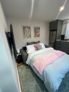 Cosy Hanleys Farm Retreat - 2 Bed - 6