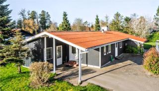 Gezellig Vakantiehuis Met Uitzicht Op Zee - 0