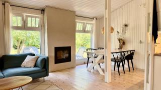 Holiday Home With Fenced Garden Near Beach - 3