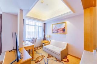 Vienna Hotel Jilin Dunhua High-Speed Railway Station - 1