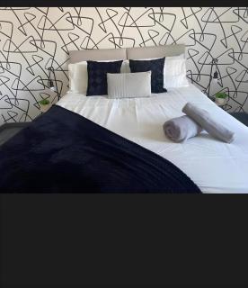 3 Bedroom House in Golborne, Warrington - Hosted by Eason Stays with Free Parking - 3