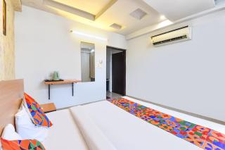 FabHotel Rushank Palace - Near Jawahar Circle, World Trade Park - 2