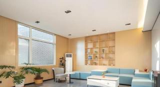 GreenTree Inn Express Qingdao Jiaodong International Airport - 2