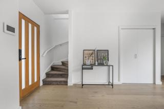 StayAU Modern 4-bedroom TH Bayswater - 6