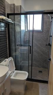 beautifully furnished apartment with all modern finishings ,swimming pool, fully equipped gym and other luxurious facilities and close proximity to major shopping malls in kilimani - 8