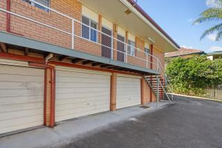 Beautiful 2 bedroom unit in prime location! - 4