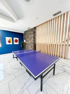 Luxury Apartment Next to Shangri-La with Awesome views - 3