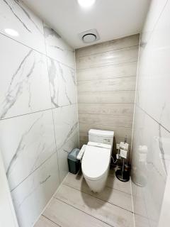 Luxury Apartment Next to Shangri-La with Awesome views - 7