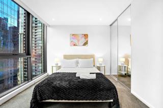 Stylish Southbank Apartment Lv17 with Gym & Pool - 2