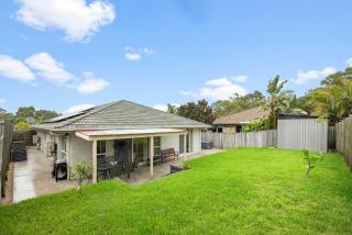 Stunning Wakerley Family Home - 8