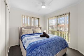 Stunning Wakerley Family Home - 7