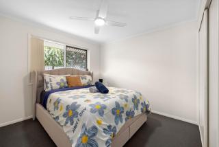 Stunning Wakerley Family Home - 5