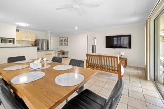 Stunning Wakerley Family Home - 2