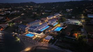 Golden Coast Suites - 0