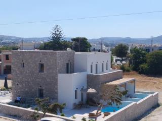 Milea amare Suites - Adamas - 9