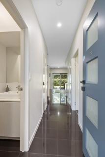 Spacious 3 bedroom townhouse in prime location! - 4