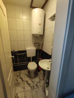Cozy Studio Apartment with Free Parking, 10 Min Walk to Lake Ohrid - 3
