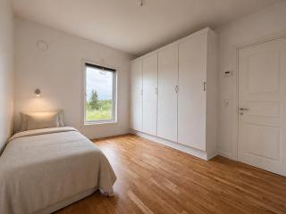 Guestly Homes 3BR Premium Villa with Sauna - 4