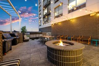 Home2 Suites By Hilton Madison East - 6