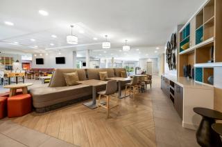 Home2 Suites By Hilton Madison East - 2