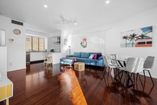 Manly Beach View Townhouse Haven - 1