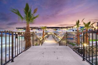 Water Park Access - Lazy River Hot Tub 3BR - 1