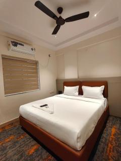 SW Hotel MG Road - 6
