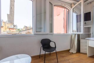 Asinelli, Bologna by Short Holidays - 8