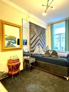 Modern 3 BD Apartment next to centre 75 sq m - 0