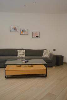 Freya's apartment - 9