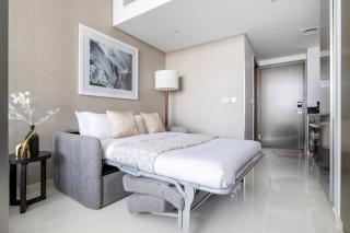 Frank Porter - DAMAC Prive A - 2