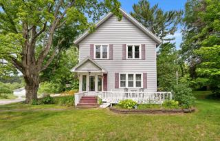 New Era Farmhouse, Jacuzzi Tub & Orchard Views - 1