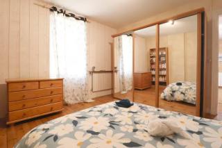 Family house with garden in Lugos - 5