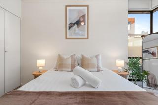 Docklands 3BR Waterfront Terrace - Pool, Spa, Gym & Free Parking - 5